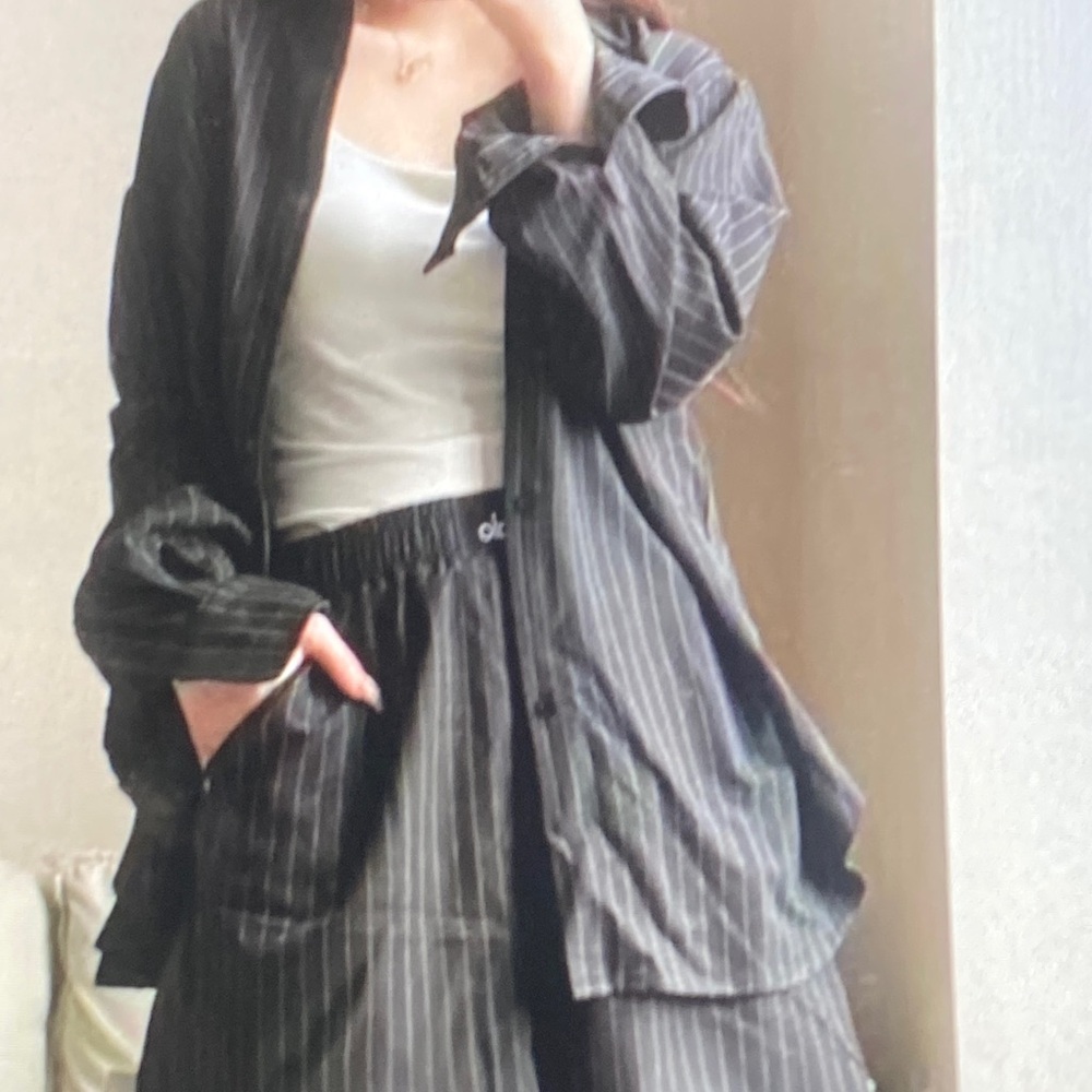 ALO Yoga Black Pinstripe Satin Button-Up Top - Picture 5 of 7